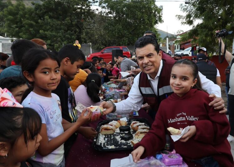 Lucy y Lalo festejan el Día de Reyes con líderes y sus familias