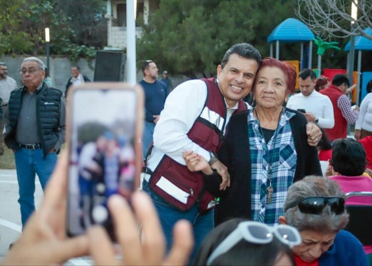 Lucy y Lalo festejan el Día de Reyes con líderes y sus familias