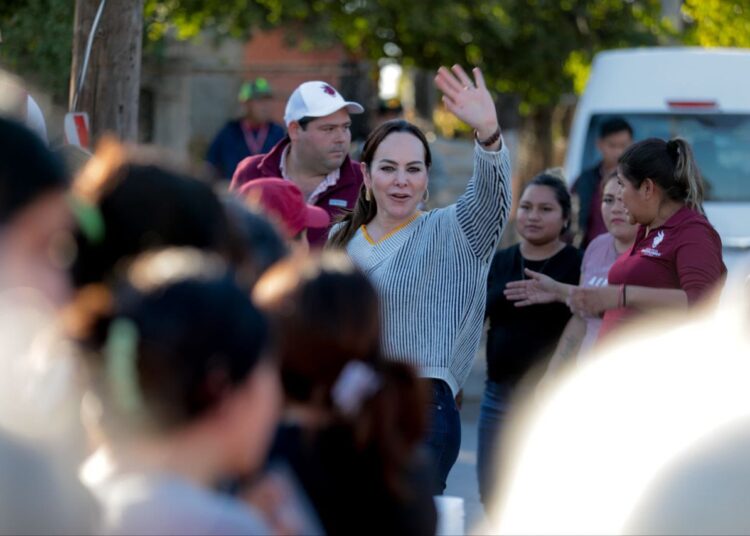 Comparte Alcaldesa de NLD Día de Reyes con habitantes del poniente