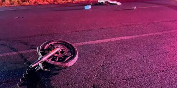 Motociclista muere tras choque frontal contra automóvil en la Victoria Monterrey