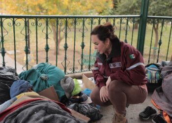 En NLD Carmen Lilia encabeza Operativo Carrusel por bajas temperaturas