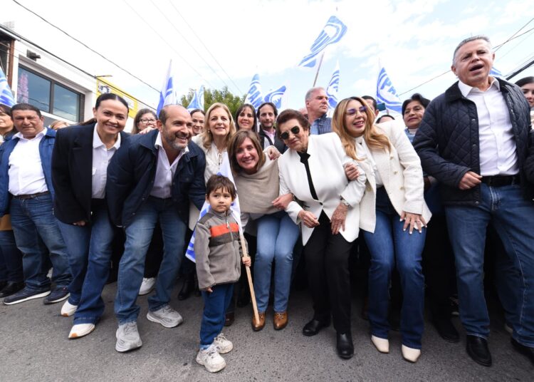 Impresionante Registro de Rosa González y Aída Féres de Nader