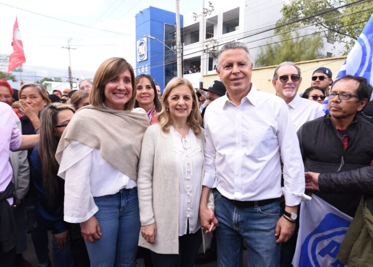 Impresionante Registro de Rosa González y Aída Féres de Nader