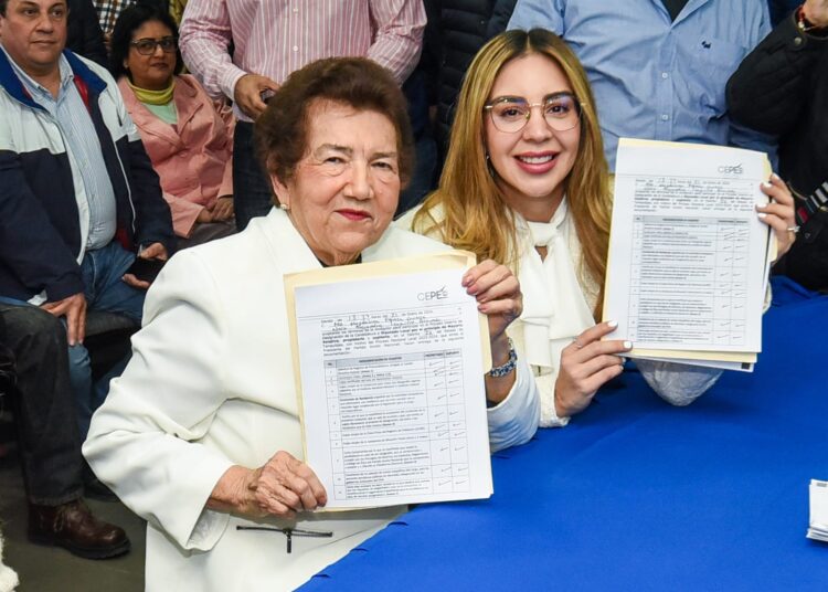 Impresionante Registro de Rosa González y Aída Féres de Nader