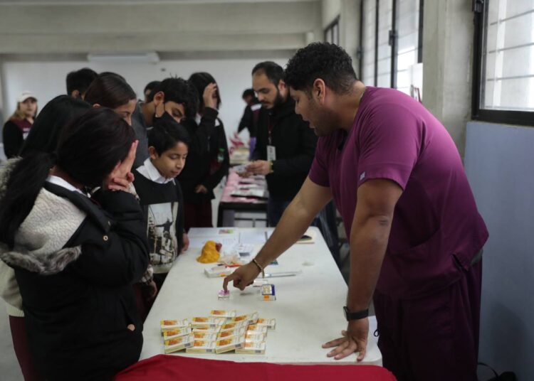 IMJUVE en NLD lleva brigada “contacto joven” a estudiantes del poniente