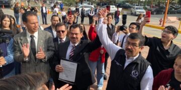 Registra Facultad de Derecho a Dámaso Anaya como candidato a Rector de la UAT