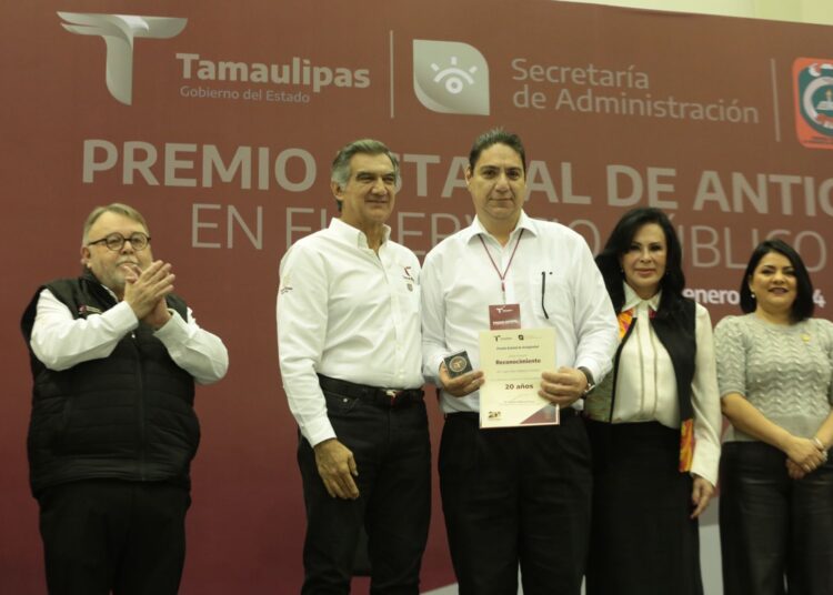 AVA anuncia aumento del 20% a burócratas de Tamaulipas