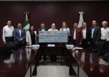 Gobierno de NLD y constructores locales, refrendan colaboración