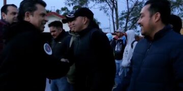 Reconoce Lalo Gattás labor de trabajadores de limpieza en cambio de imagen a Victoria