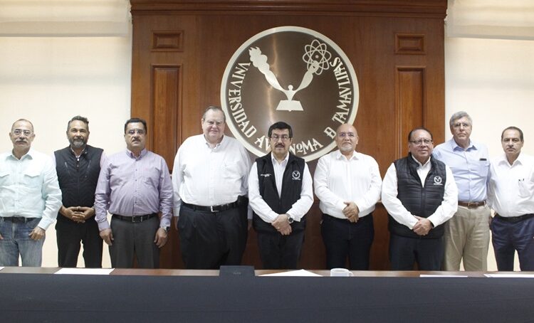 Rector estrecha vínculos de la UAT con sector empresarial del sur de Tamaulipas