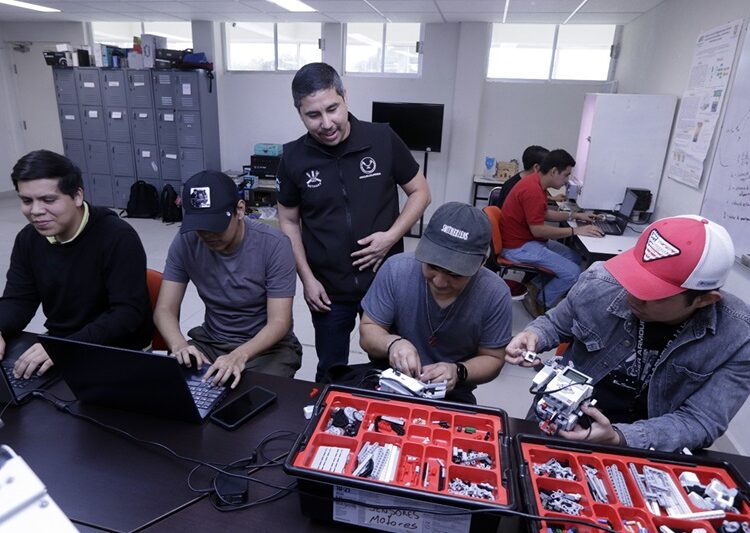 Impulsa la UAT proyectos del laboratorio de Inteligencia Artificial en el Campus Victoria
