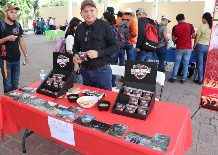 Realiza la UAT acciones para la conservación y aprovechamiento del chile piquín
