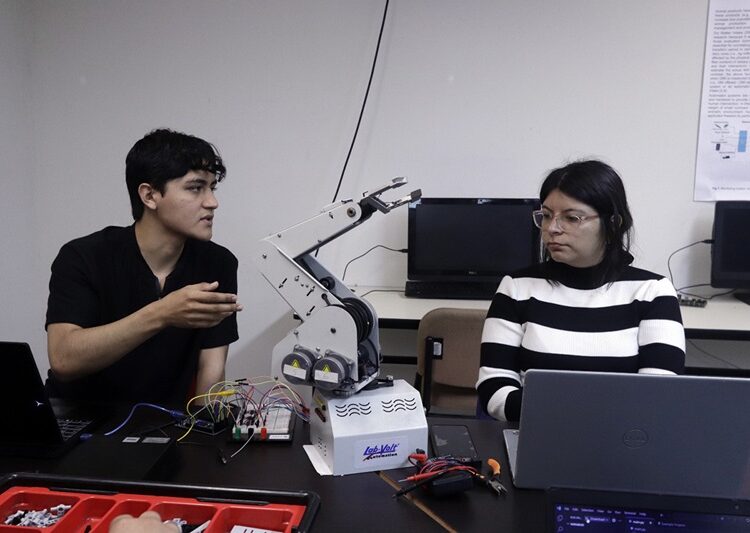Impulsa la UAT proyectos del laboratorio de Inteligencia Artificial en el Campus Victoria