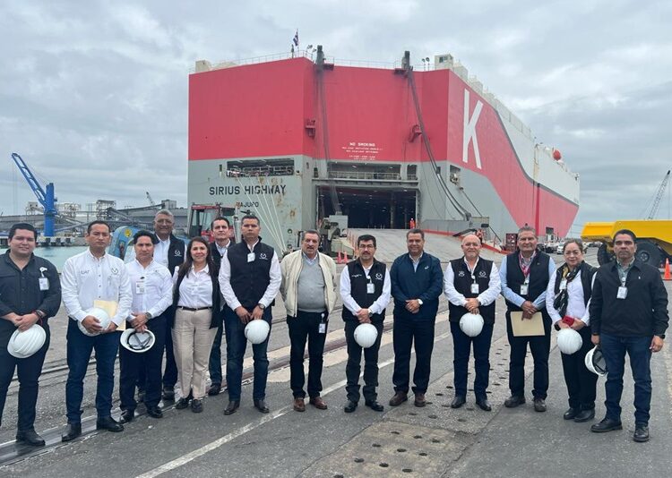 El rector Dámaso Anaya sostiene acuerdos de la UAT con el sistema portuario de Altamira