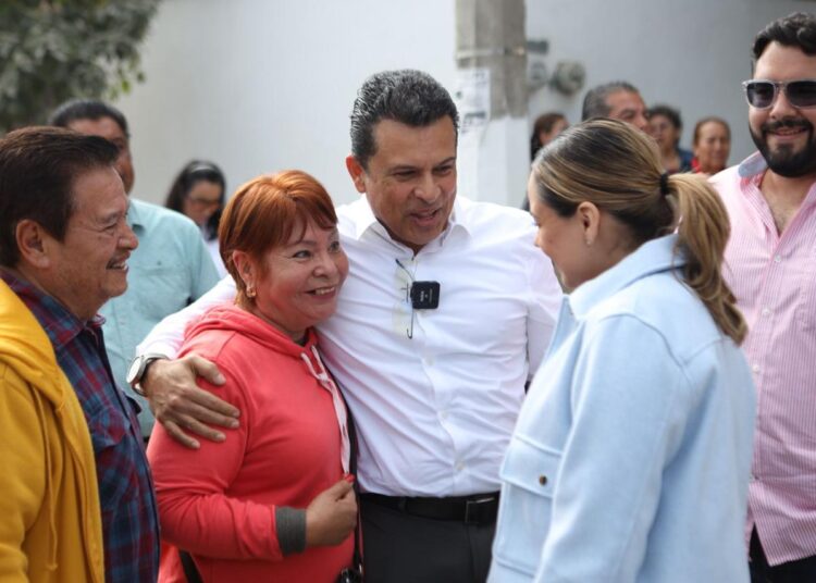 Lalo Gattás le cumple a vecinos de Las Flores