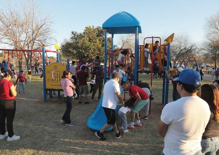 Abarrotan familias neolaredenses el renovado Parque Viveros en fin de semana