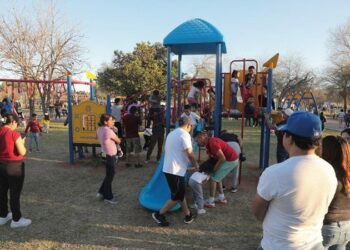 Abarrotan familias neolaredenses el renovado Parque Viveros en fin de semana