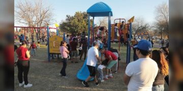 Abarrotan familias neolaredenses el renovado Parque Viveros en fin de semana
