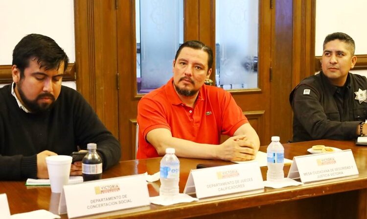 Alerta asociación de bancos de presencia de estafadores en cajeros