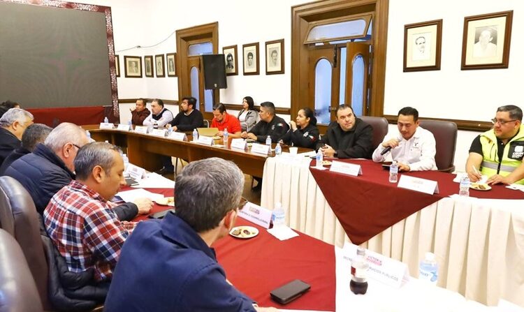 Alerta asociación de bancos de presencia de estafadores en cajeros