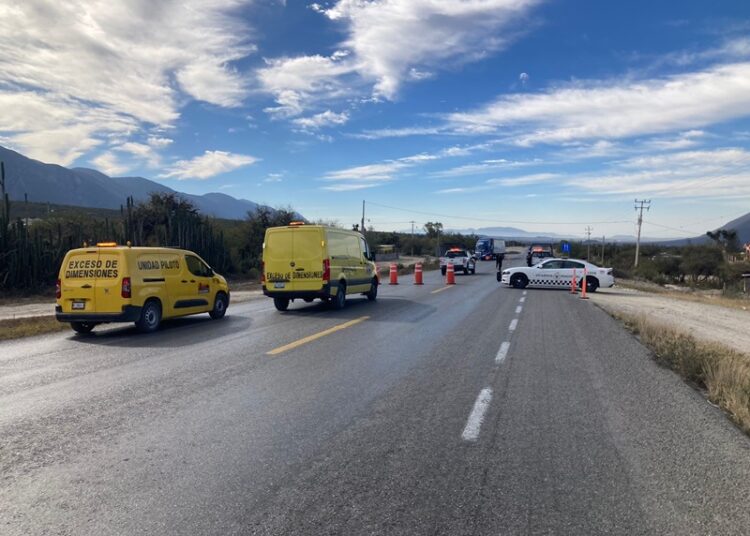 Alerta: circulación cerrada en ambos sentidos de la Carretera Federal 101 por paso de calderas