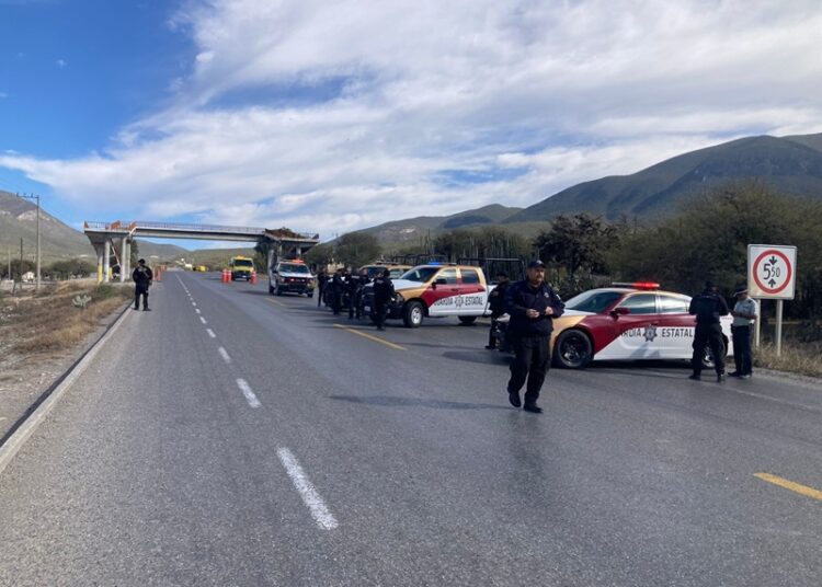 Alerta: circulación cerrada en ambos sentidos de la Carretera Federal 101 por paso de calderas