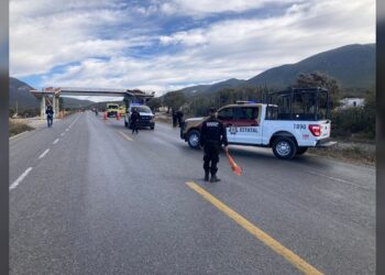 Alerta: circulación cerrada en ambos sentidos de la Carretera Federal 101 por paso de calderas