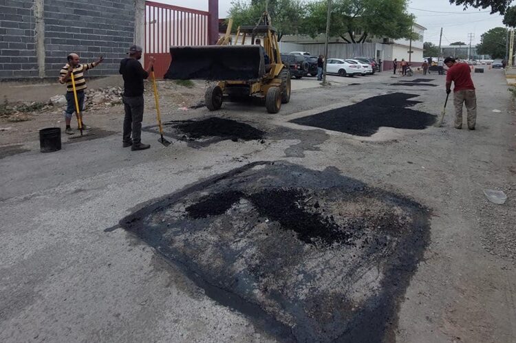 Amplía Municipio de Victoria programa de bacheo a más colonias