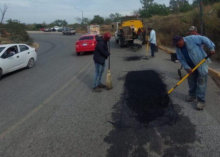 Amplía Municipio de Victoria programa de bacheo a más colonias