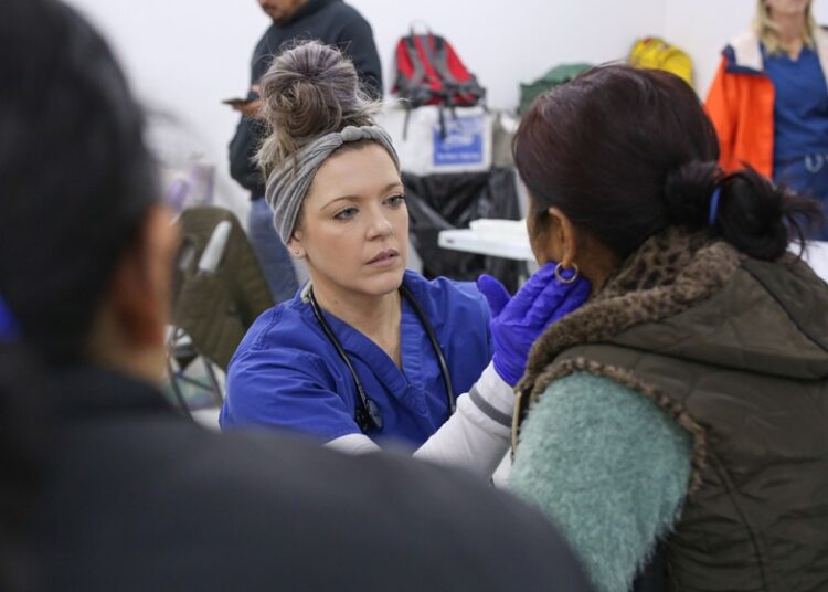 Atienden DIF Tamaulipas y Club Rotario Victoria a 230 personas con jornada médica