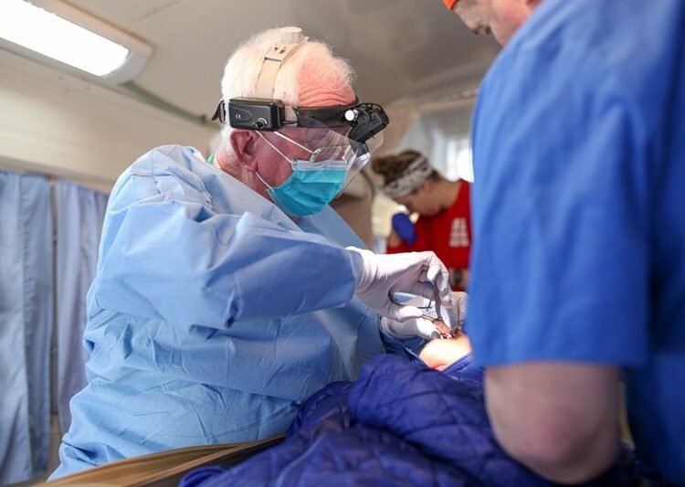 Atienden DIF Tamaulipas y Club Rotario Victoria a 230 personas con jornada médica