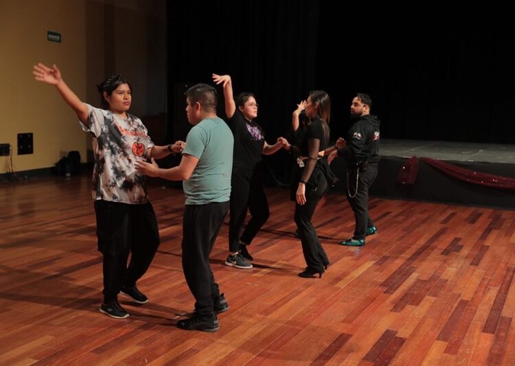 Brinda Gobierno de NLD clases de danza gratuita a jóvenes neolaredenses