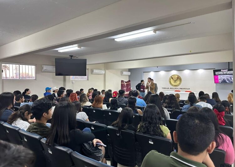 Brinda IMJUVE pláticas de concientización a estudiantes y trabajadores