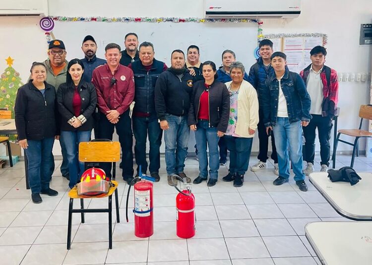 Capacita Protección Civil a docentes de preparatorias en Victoria