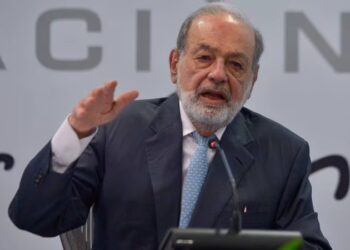 Carlos Slim vs. reforma a pensiones de AMLO; sería un ‘retroceso de 26 años’, advirtió