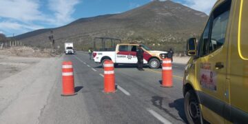 Circulación cerrada en Carretera Federal 101 por movimiento de calderas
