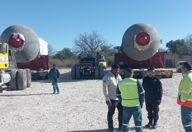 Circulación cerrada en Carretera Federal 101 por traslado de calderas