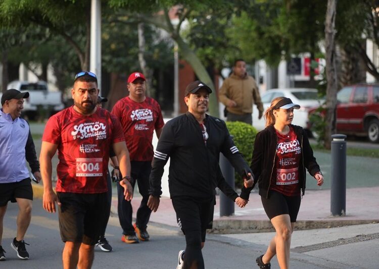 Conviven y fomentan el deporte Lucy y Lalo en familia