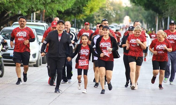 Conviven y fomentan el deporte Lucy y Lalo en familia