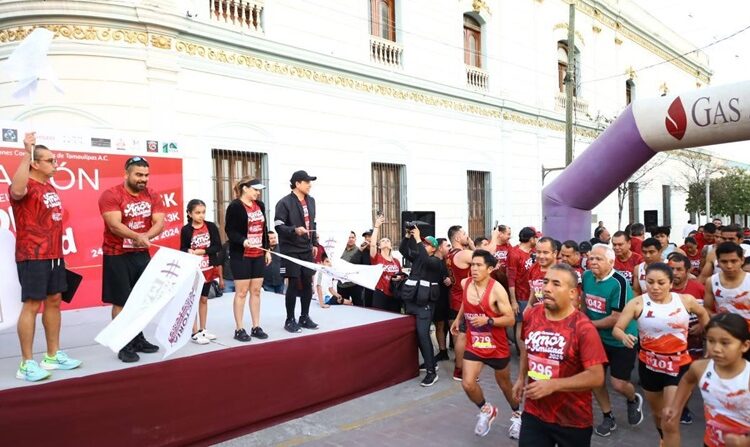 Conviven y fomentan el deporte Lucy y Lalo en familia