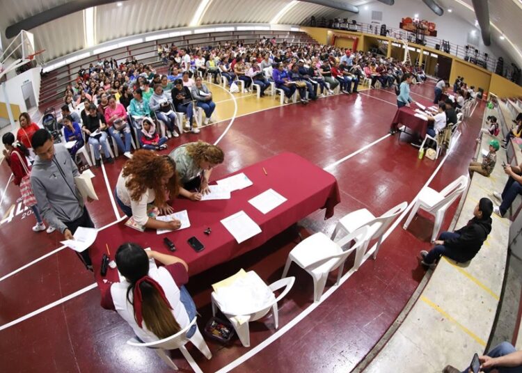 Cumple Gobierno de Altamira con entrega de becas municipales