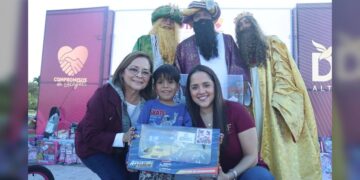 DIF Altamira y voluntariado juvenil llevan alegría a niños en las Haciendas I
