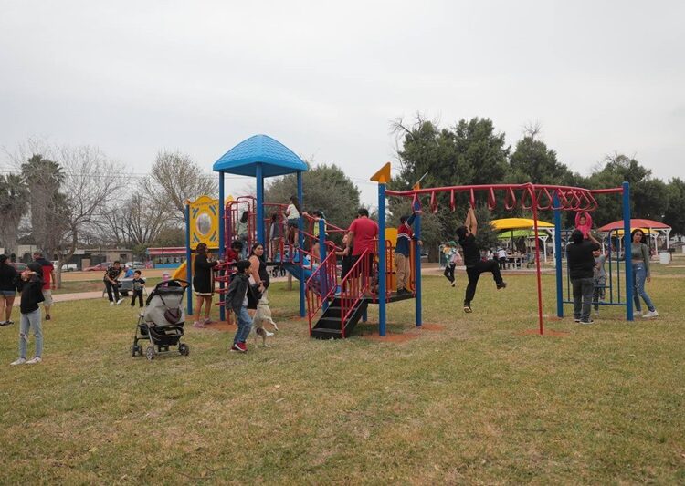 Disfrutan familias de gran fiesta por reapertura y transformación del Parque Viveros