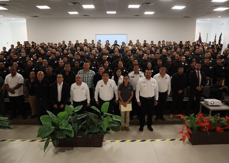 Egresa primera generación de la Guardia Estatal de Tránsito