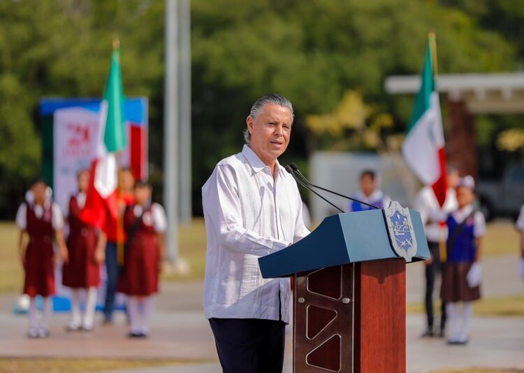 Encabeza Chucho Nader Aniversario del Día de la Bandera