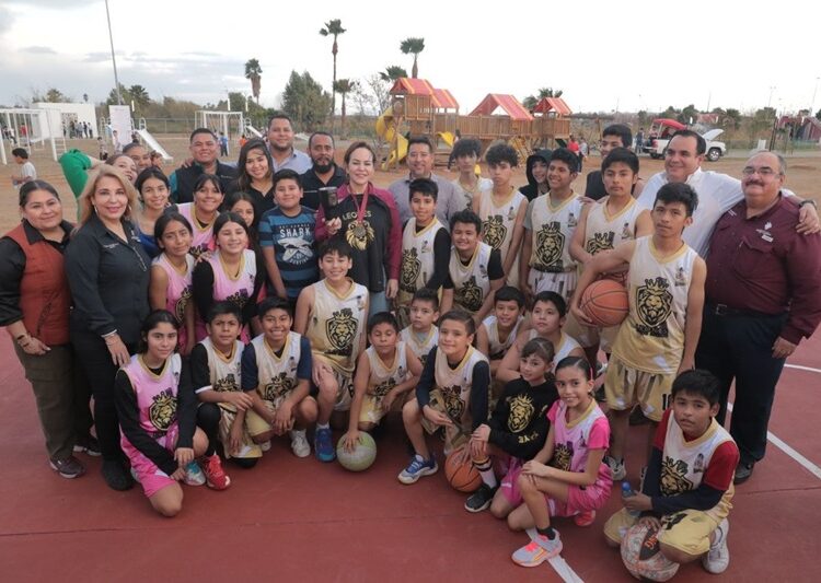 Entrega Carmen Lilia rehabilitación de «El Laguito»