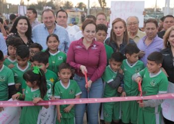 Entrega Carmen Lilia rehabilitación de «El Laguito»