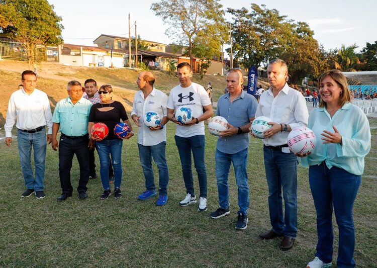 Entrega Chucho Nader modernización integral de otro parque recreativo