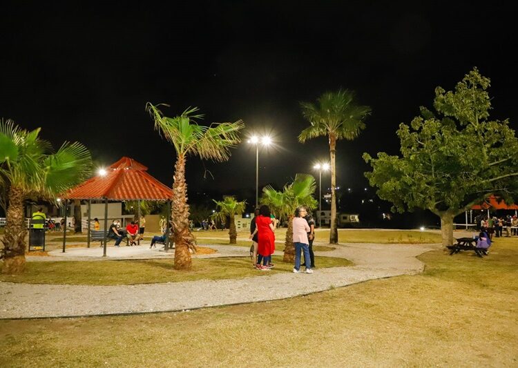 Entrega Chucho modernización del parque recreativo de colinas de San Gerardo