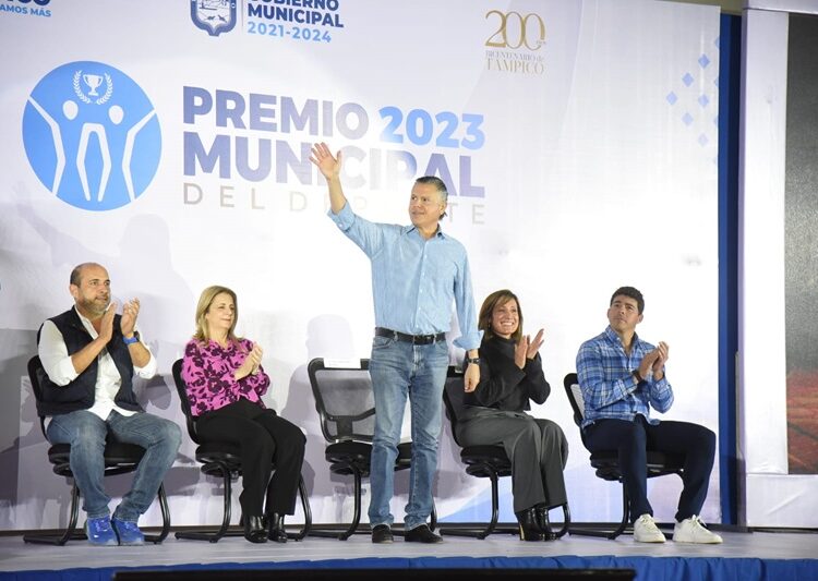 Entregó Chucho el Premio Municipal del Deporte